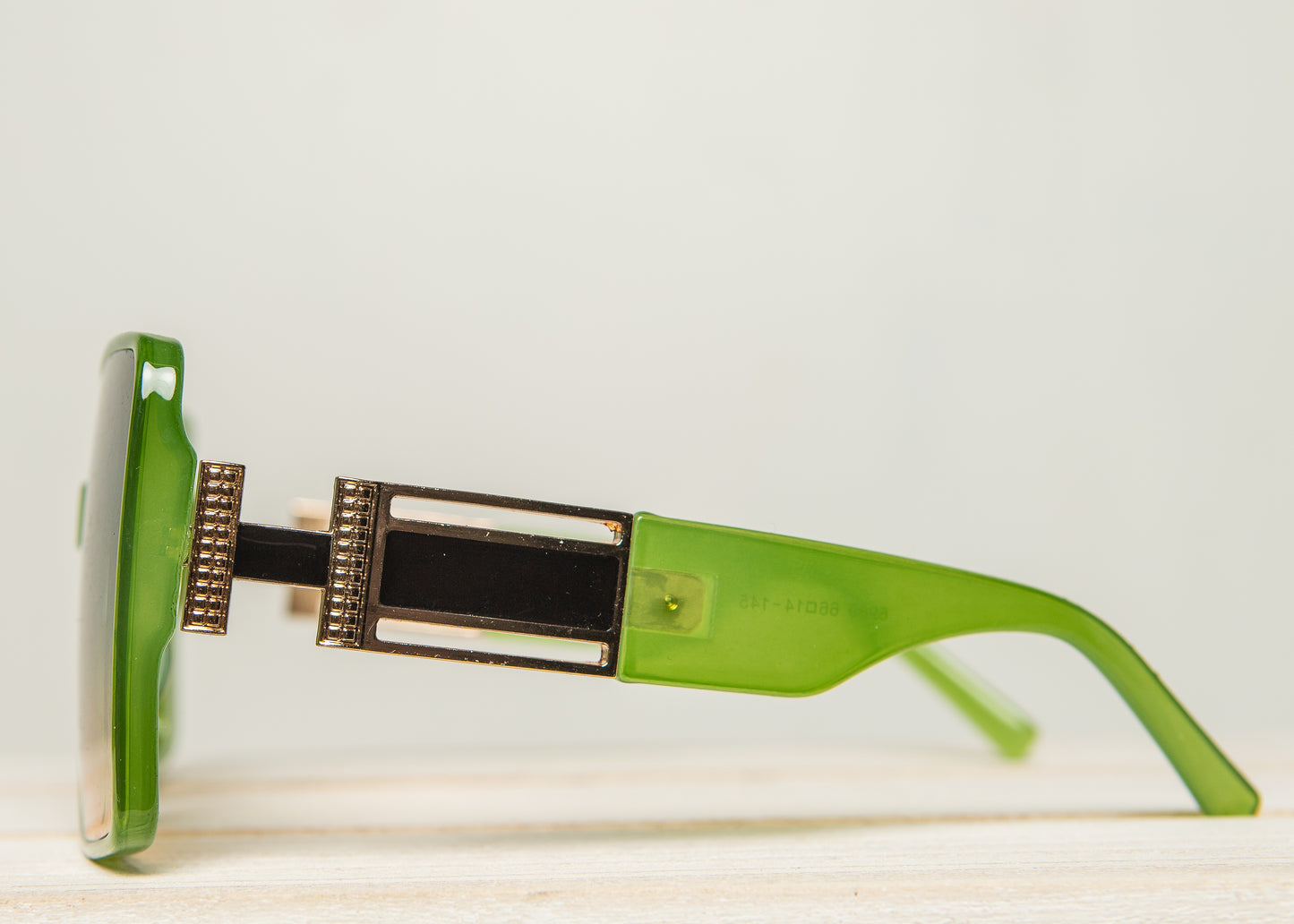 "THAT GIRL" Green Oversize Shades