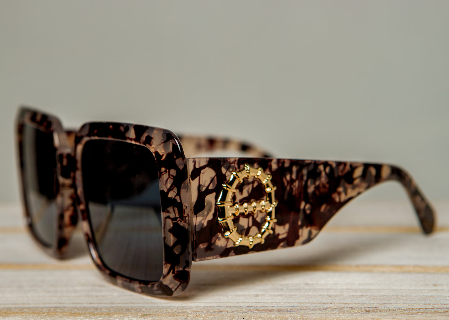 "Got Motion " Brown Oversize Shades